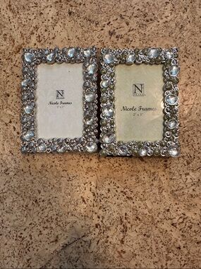 Crystal-Embellished 2x3 Photo Frame - Silver